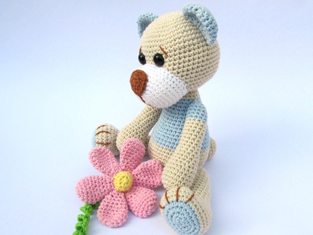 B Rchen Mit Blume H Kelanleitung Amigurumi Fotos Und Abbildungen