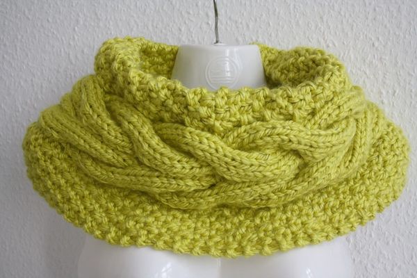 Loop stricken Schal großes Zopfmuster