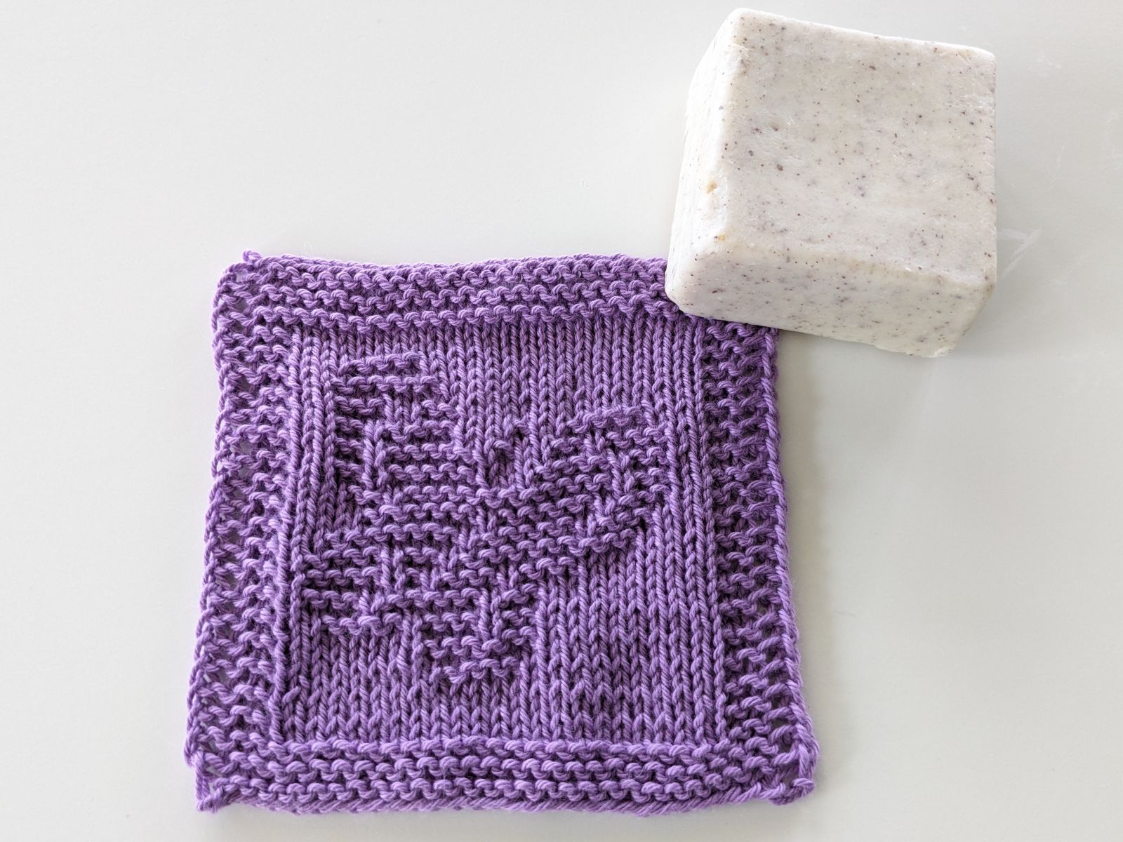 Blog content image for 'Free knitting pattern coaster / cleaning pad "Butterfly"'
