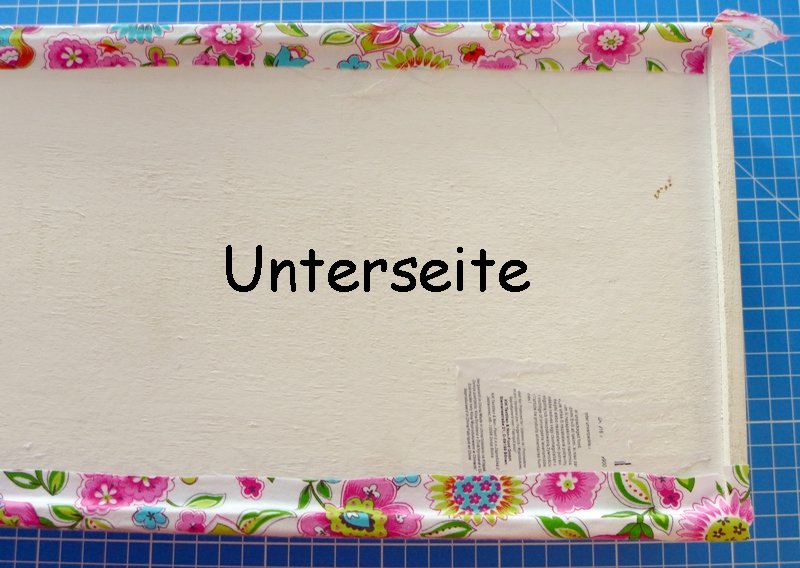 Blog content image for 'Kostenlose Bastelanleitung: Altes Tablett mit Stoff beziehen'