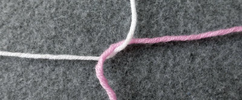 Blog-Inhaltsbild für 'Der perfekte Winterschal - Kostenlose Strickanleitung'