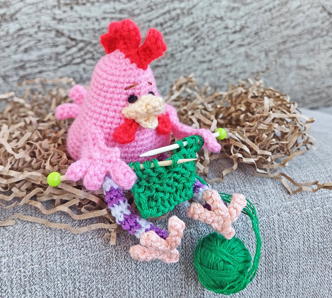 Blog content image for 'Hens with knitting needles'