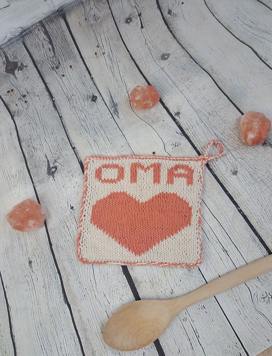 Blog content image for 'Free Knitting Pattern Oma / Omi Potholder'