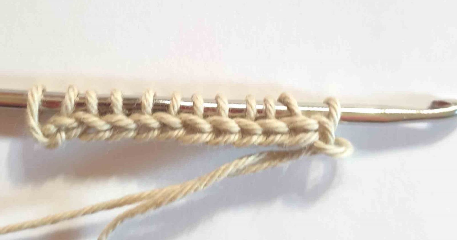 Blog content image for 'Tipps zum Maschenanschlag / 1. Reihe leichter stricken'