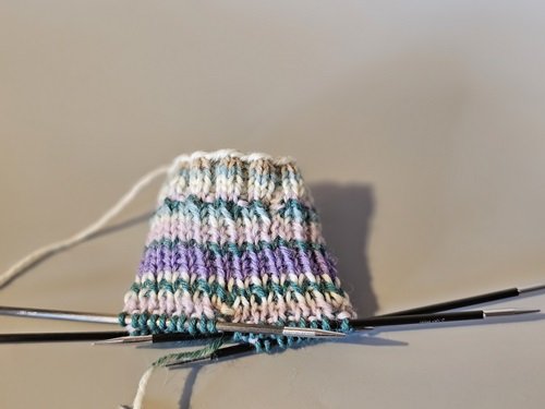 Blog content image for 'Kostenlose Strickanleitung für zwei Eierwärmer'