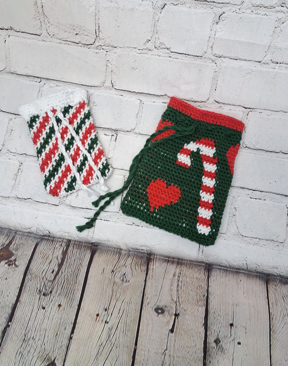 Blog content image for 'Christmas Gift Pouch: A Free Tapestry Crochet Pattern'