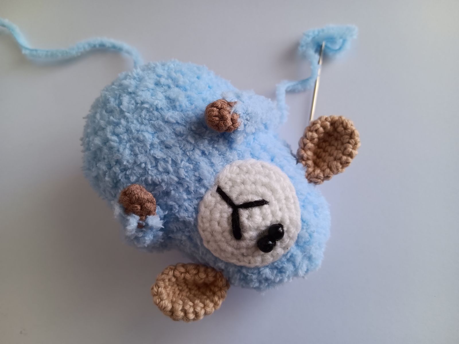 Blog-Inhaltsbild für 'Schaf häkeln. Kostenlose Häkelanleitung'