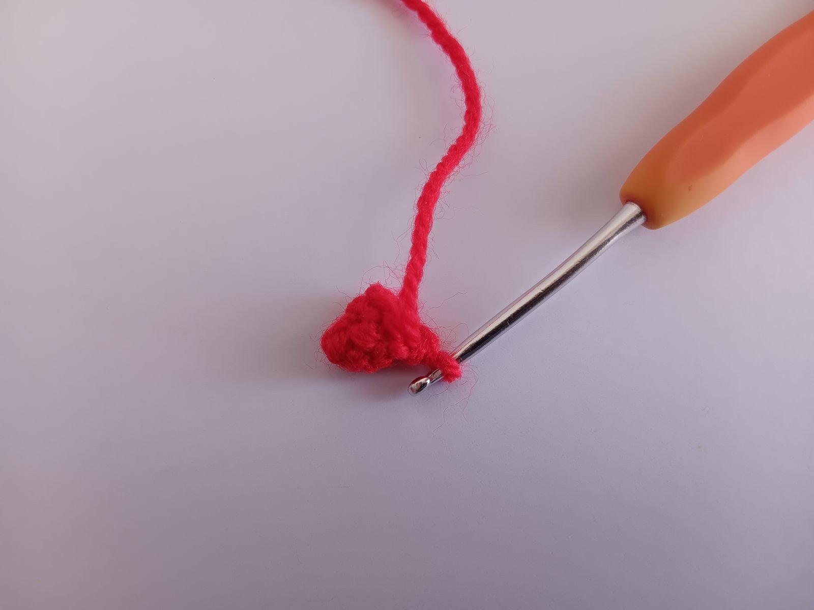 Blog-Inhaltsbild für 'Kostenlose Häkelanleitung. Küken.'