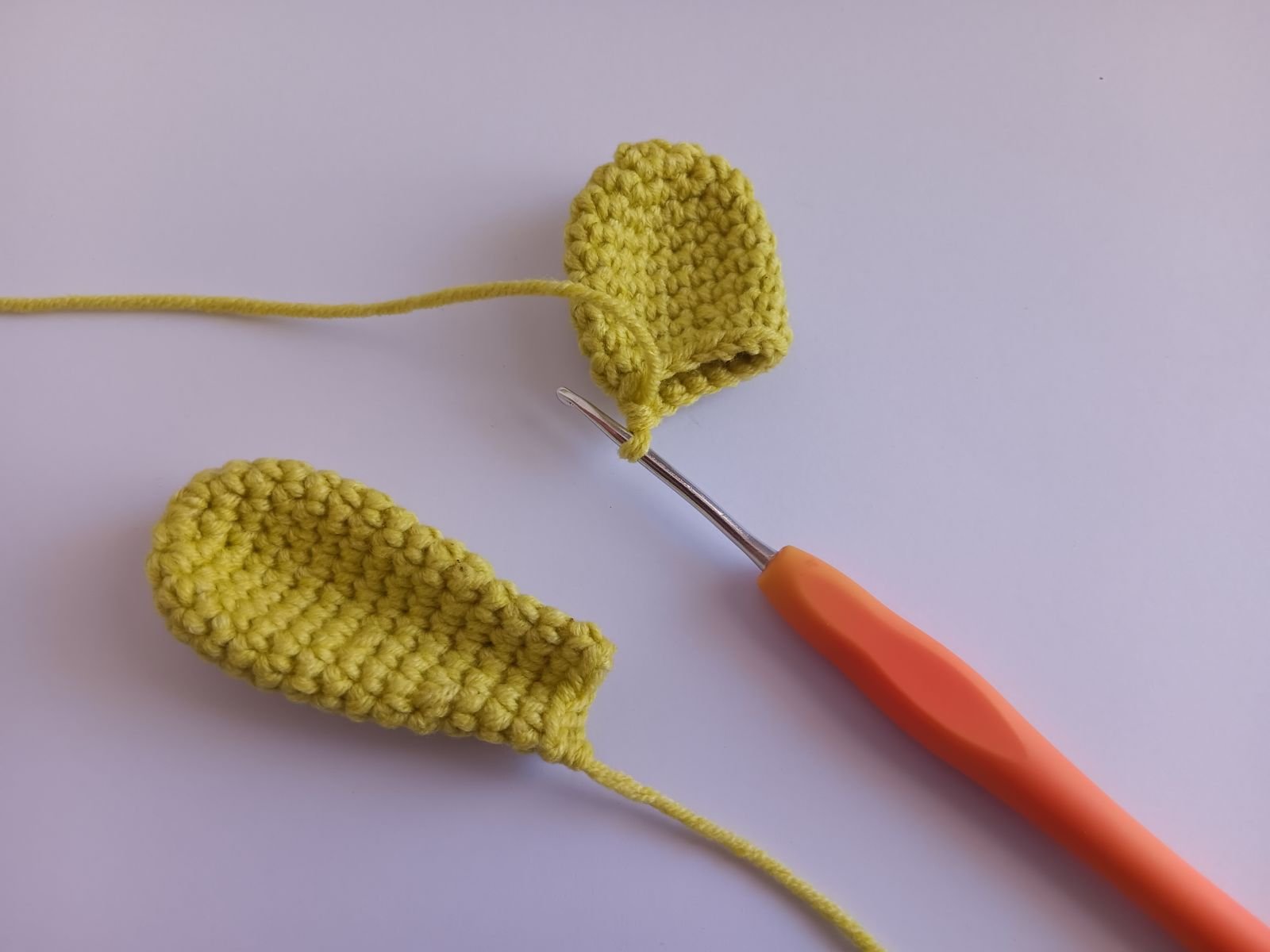 Blog-Inhaltsbild für 'Handytasche Häschen häkeln. Kostenlose Häkelanleitung'