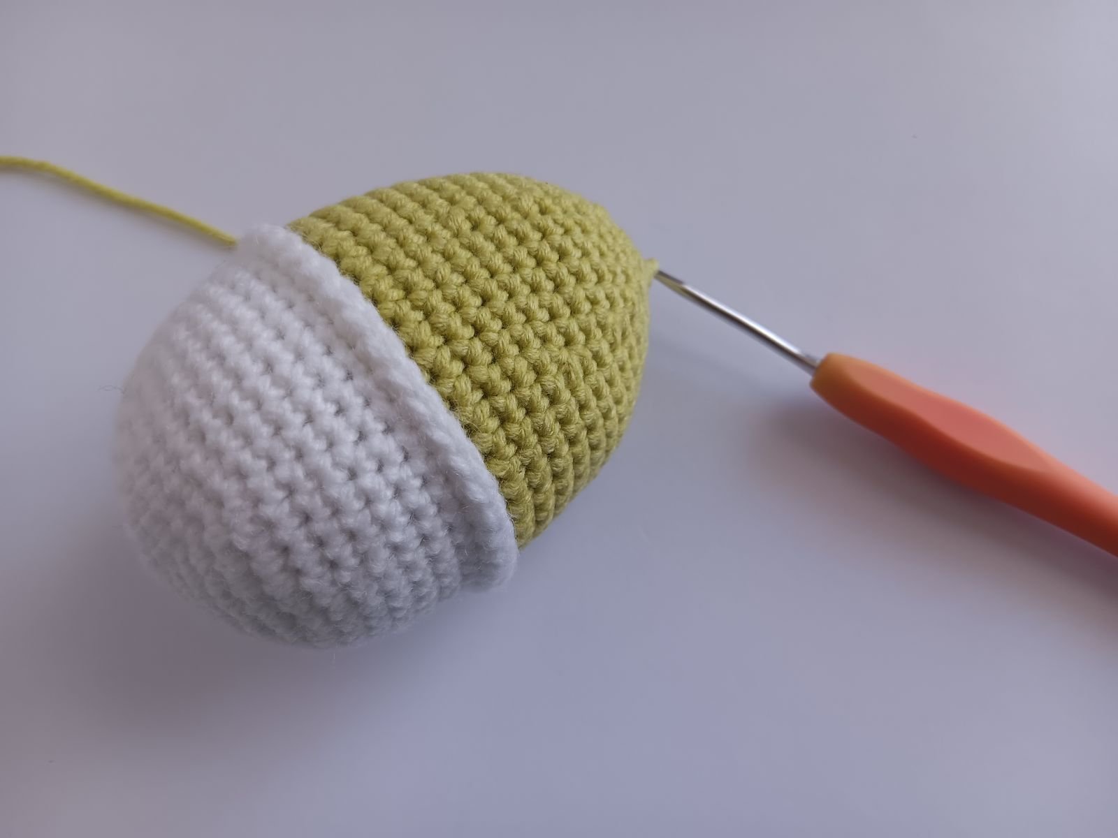 Blog-Inhaltsbild für 'Handytasche Häschen häkeln. Kostenlose Häkelanleitung'