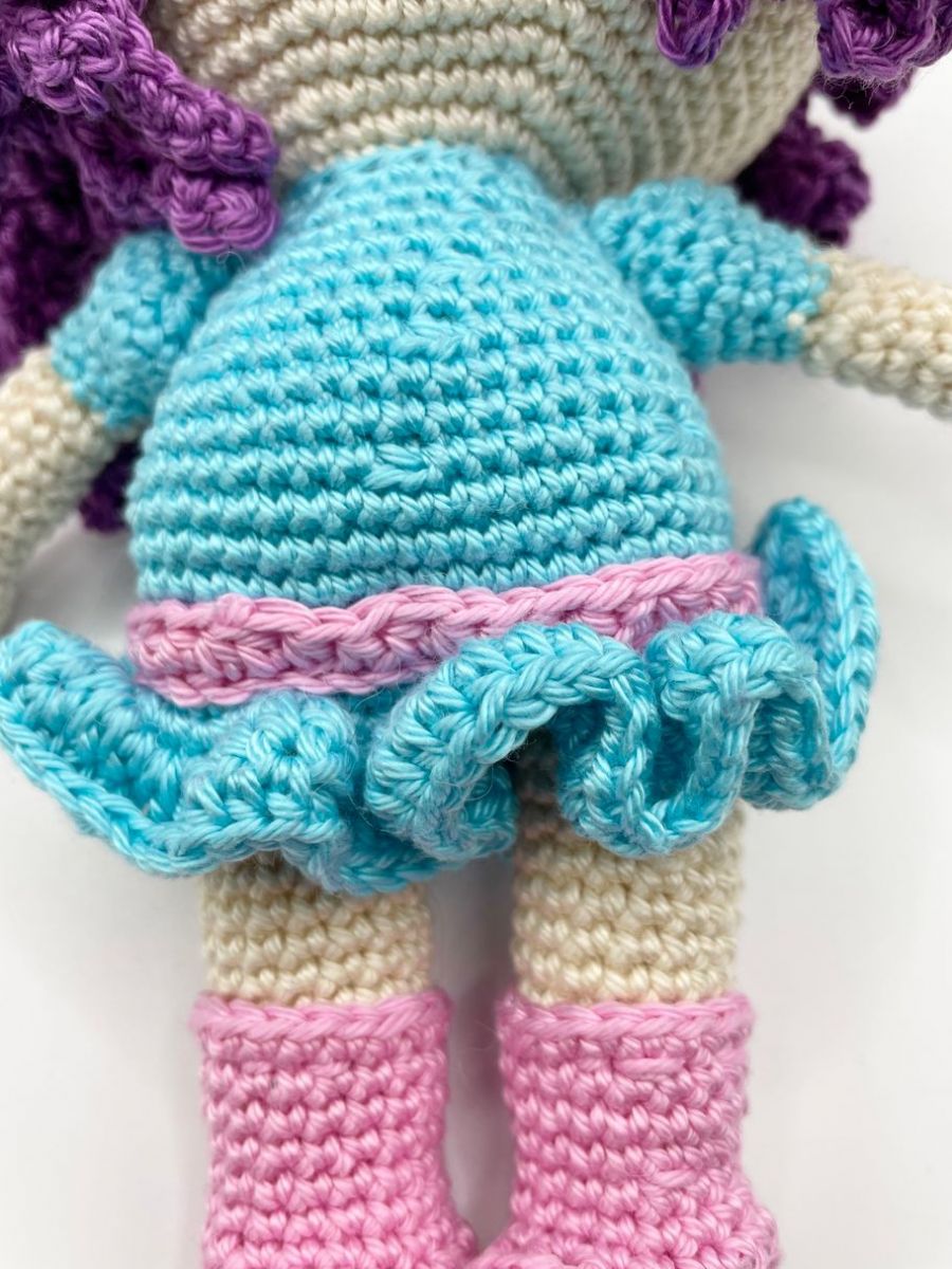 Blog-Inhaltsbild für 'Kostenlose Anleitung: Niedliche Amigurumi-Puppen häkeln für Anfänger'