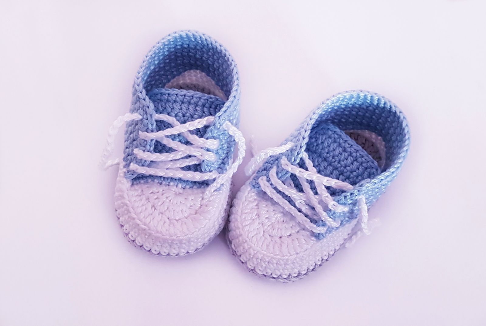 Featured image of post Anleitung Babyschuhe H keln Gr entabelle In unserer anleitung werden die babyschuhe aus festen maschen und in runden geh kelt