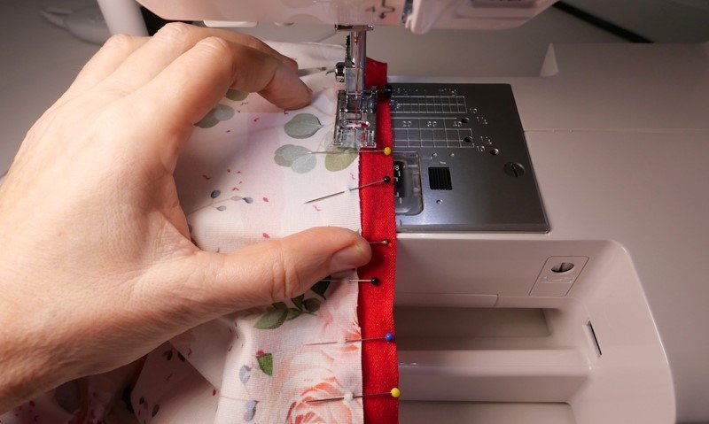 Blog-Inhaltsbild für 'Damenslips einfach selber nähen - Teil 2: Bündchen einfassen, Varianten, Tipps und Tricks'