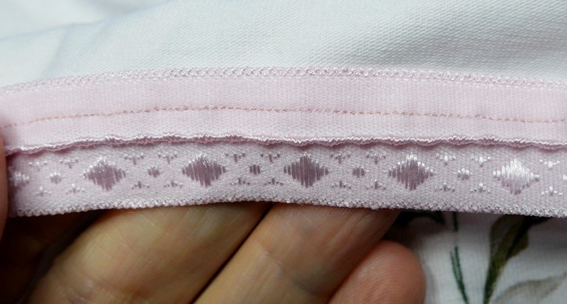 Blog-Inhaltsbild für 'Damenslips einfach selber nähen - Teil 2: Bündchen einfassen, Varianten, Tipps und Tricks'