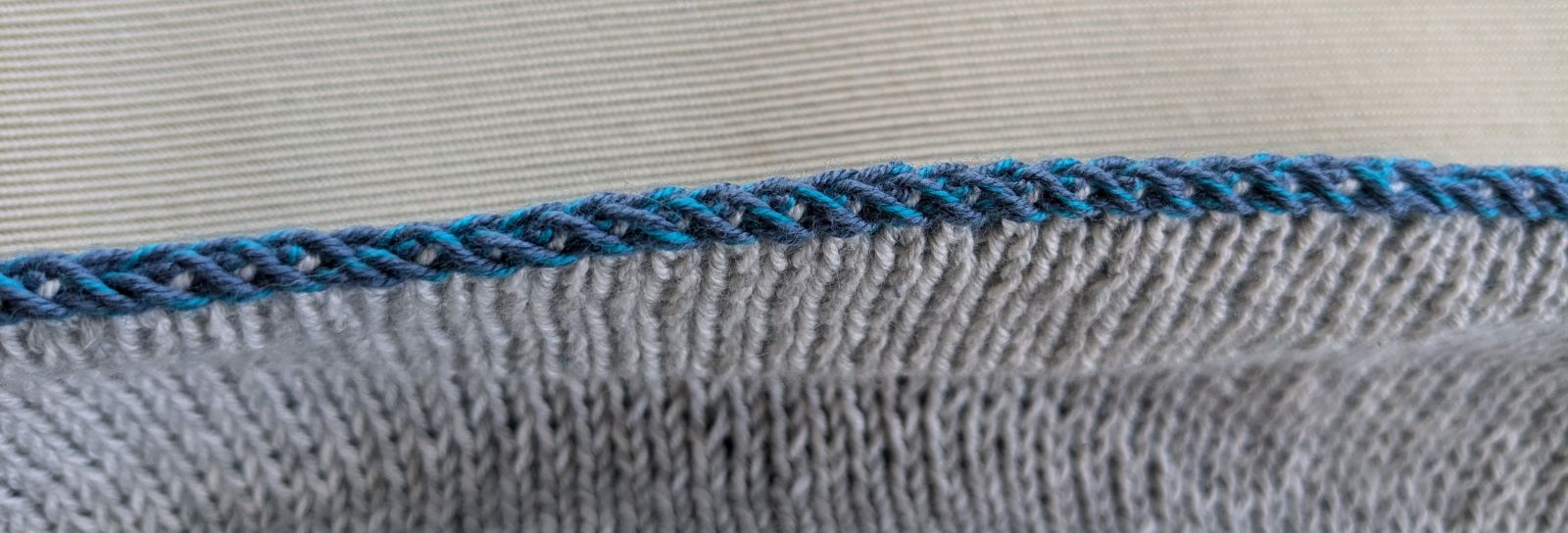 Blog content image for 'Sternchen Schmusetuch / Waschlappen - Kostenlose Doubleface Strickanleitung'