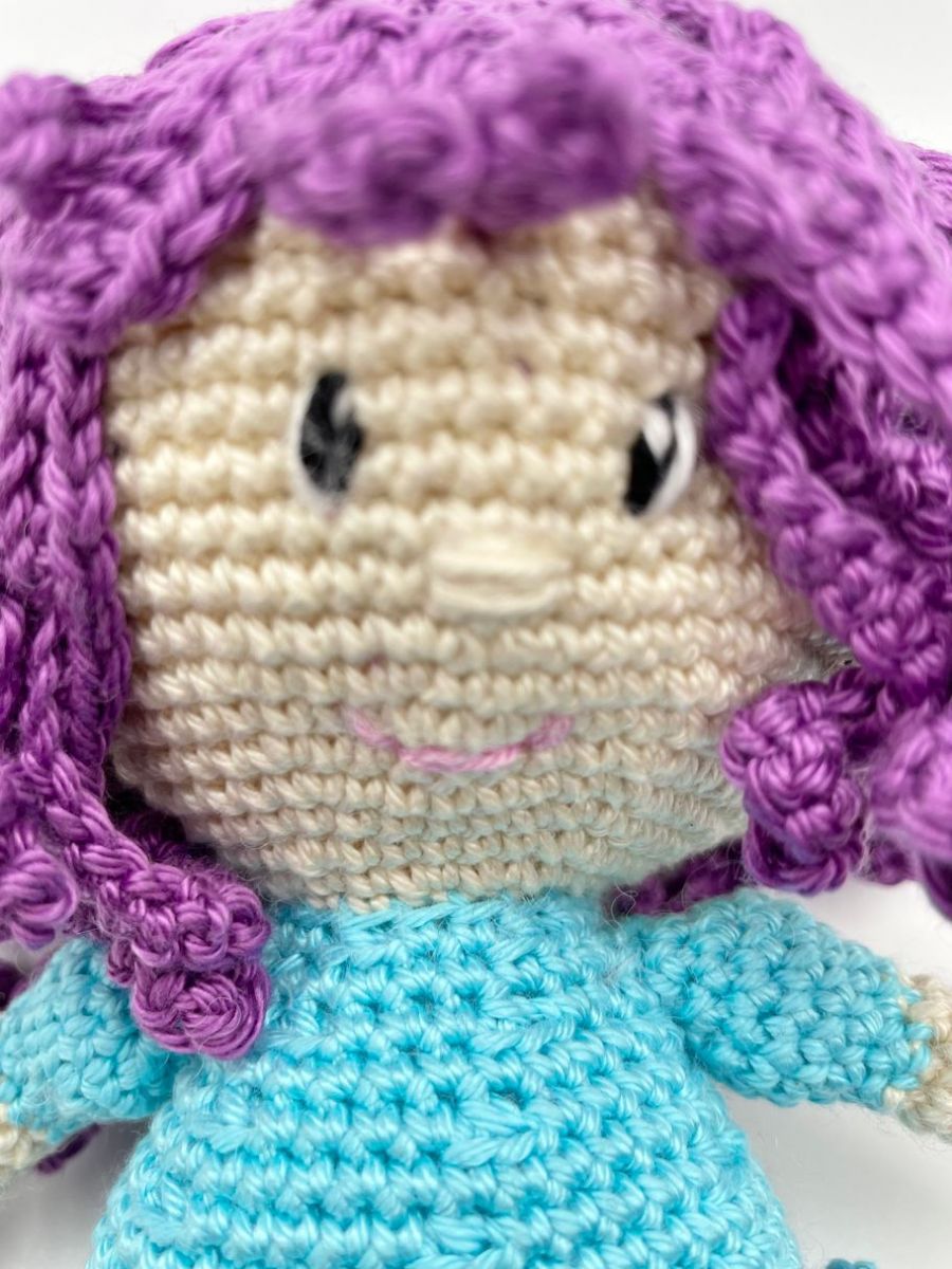 Blog-Inhaltsbild für 'Kostenlose Anleitung: Niedliche Amigurumi-Puppen häkeln für Anfänger'