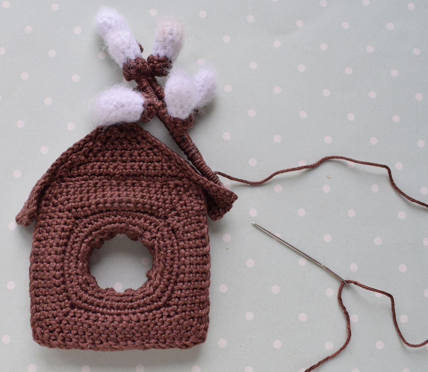 Blog content image for 'Napkin ring or egg holder «Little House»'