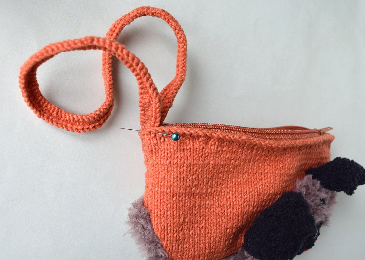 Blog content image for 'Purse « dog ». 2 in 1 - crochet + knitting'