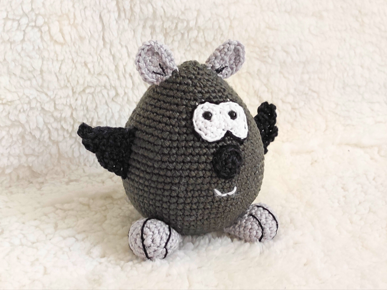 Blog content image for 'Free Crochet Pattern: Bat in Comic Style'