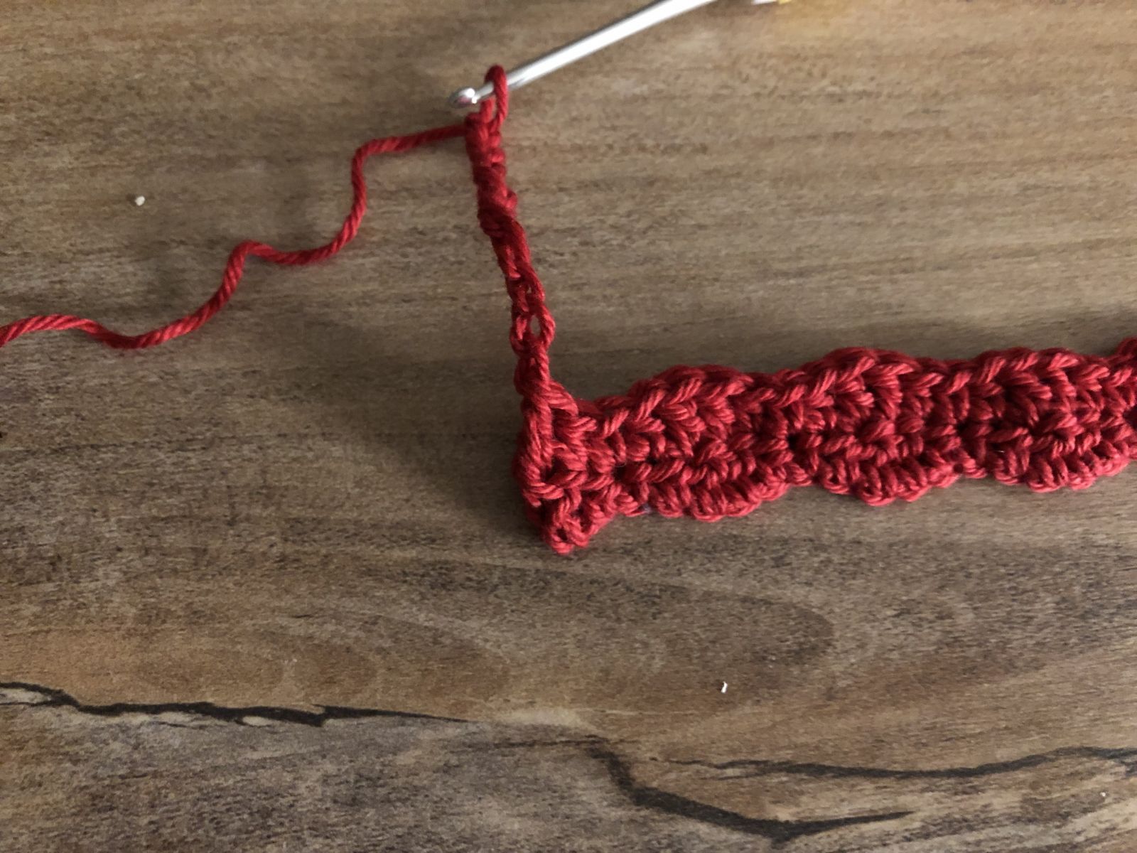 Blog-Inhaltsbild für 'Crochet a loveletter holder with lots of love'