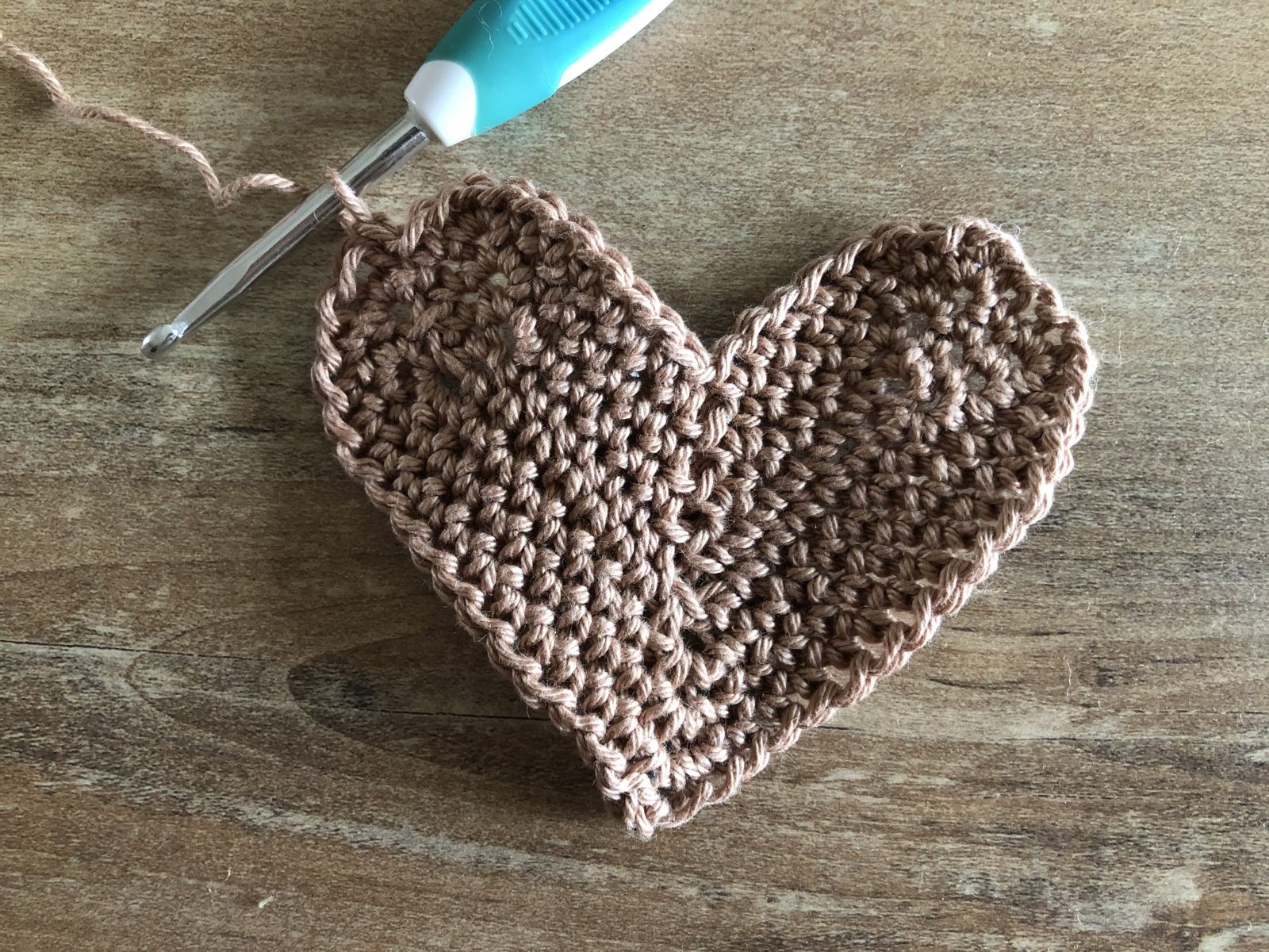 Blog-Inhaltsbild für 'Crochet washcloths - tips and tricks for baby care'