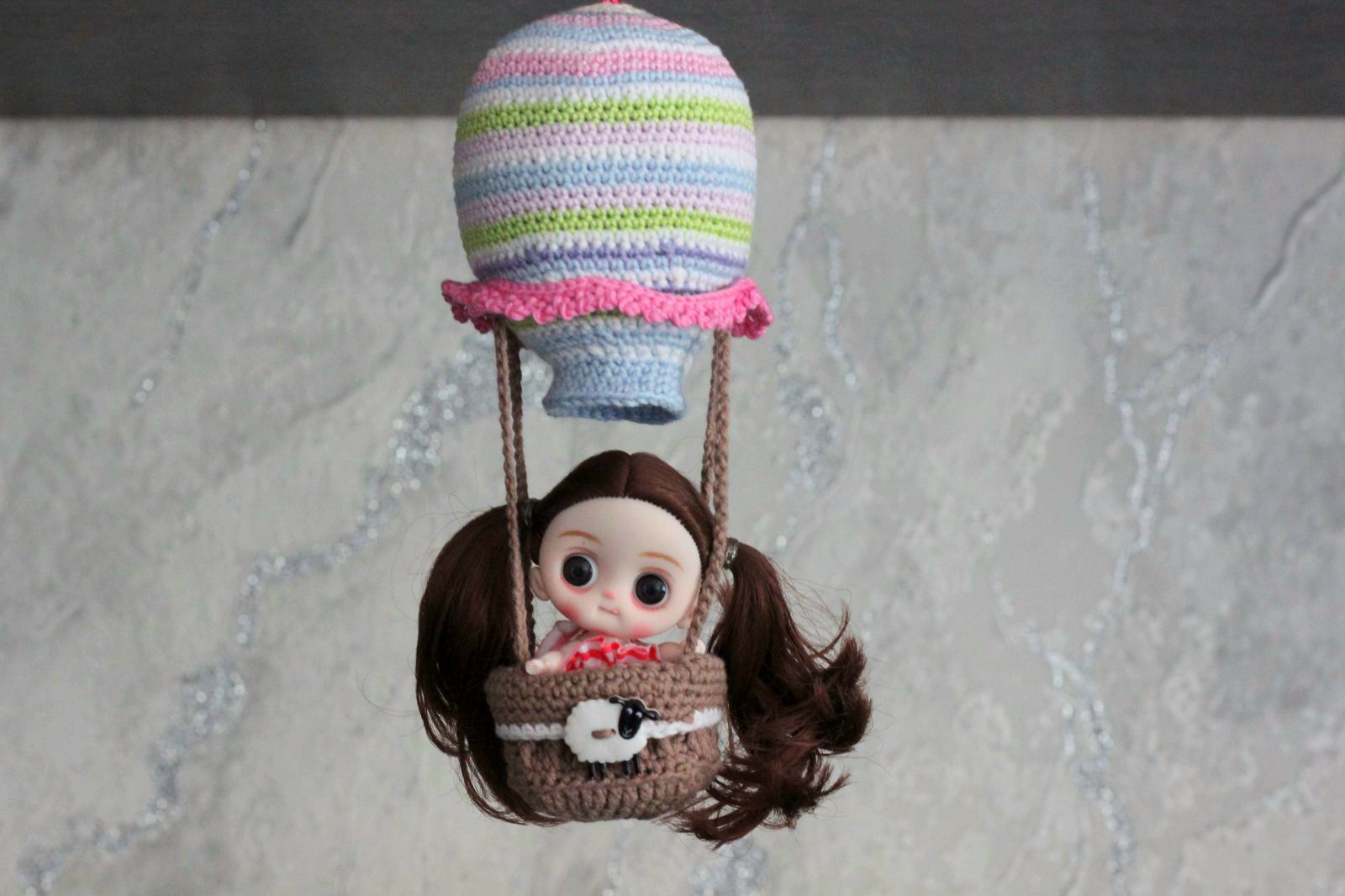 Blog-Inhaltsbild für 'Hot Air Balloon Free Crochet Pattern'