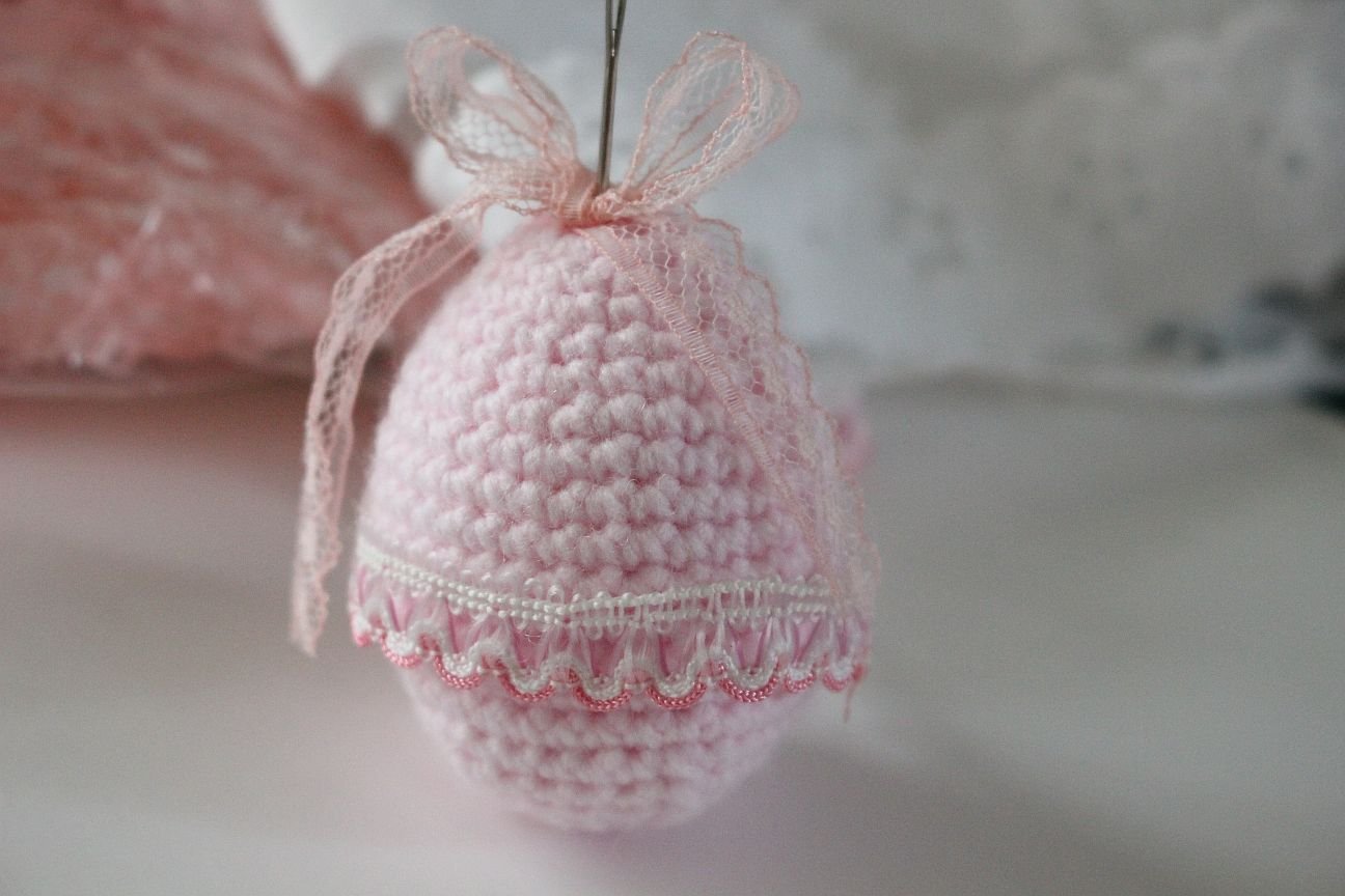 Blog content image for 'Free Crochet Pattern. Door Wreath'