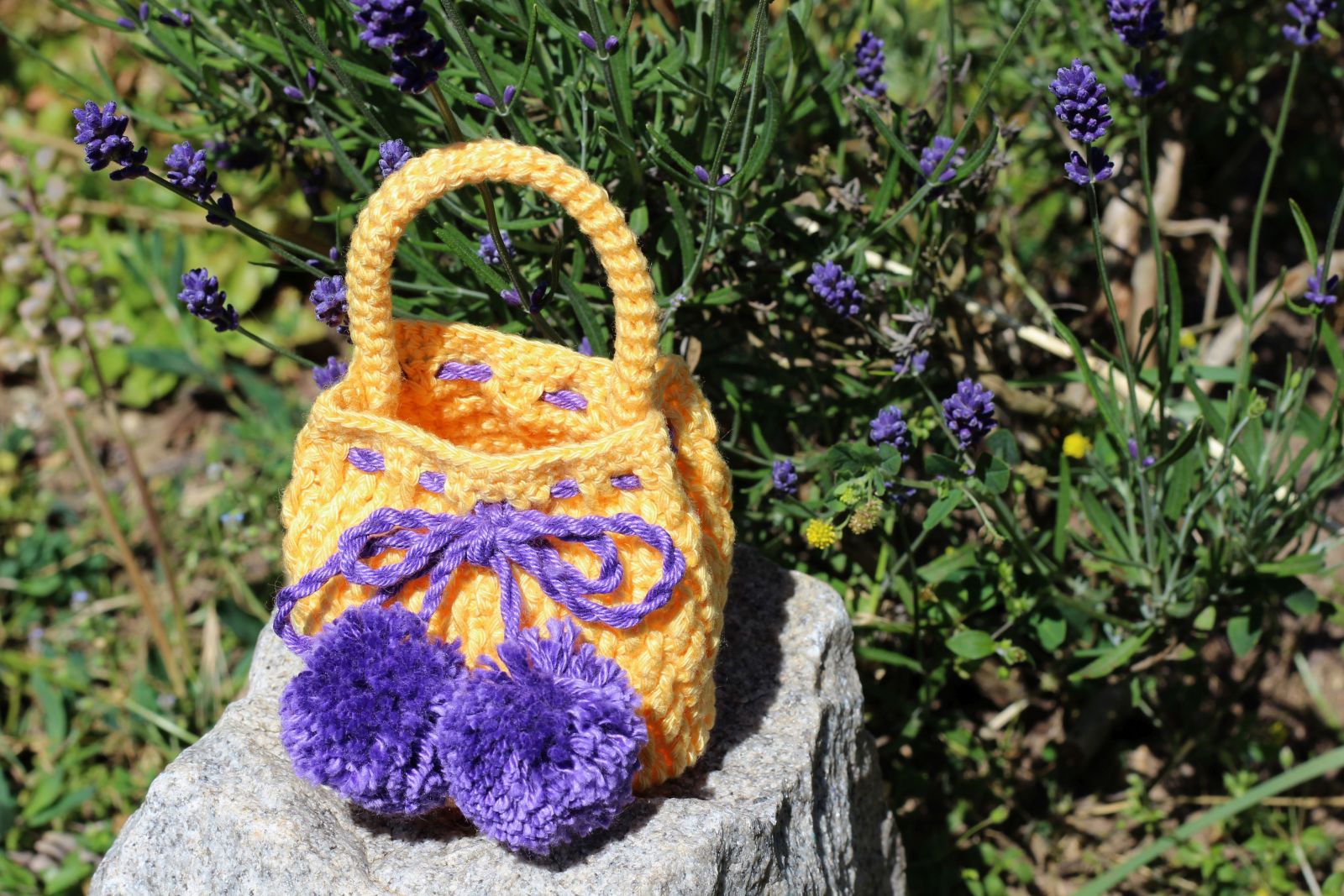 Blog content image for 'Free Crochet Pattern for Dolls Purse'