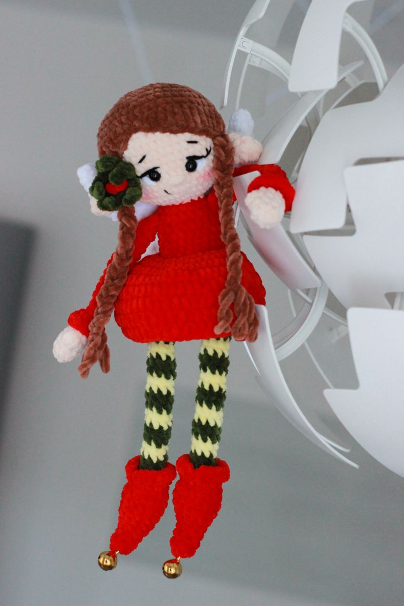 Blog content image for 'Ein frisches Häkelmuster eines Weihnachtselfenmädchens!'