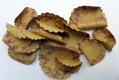 Blog-Inhaltsbild für 'DIY - Shabby-Blüte aus Packpapier - Kostenlose Bastelanleitung'