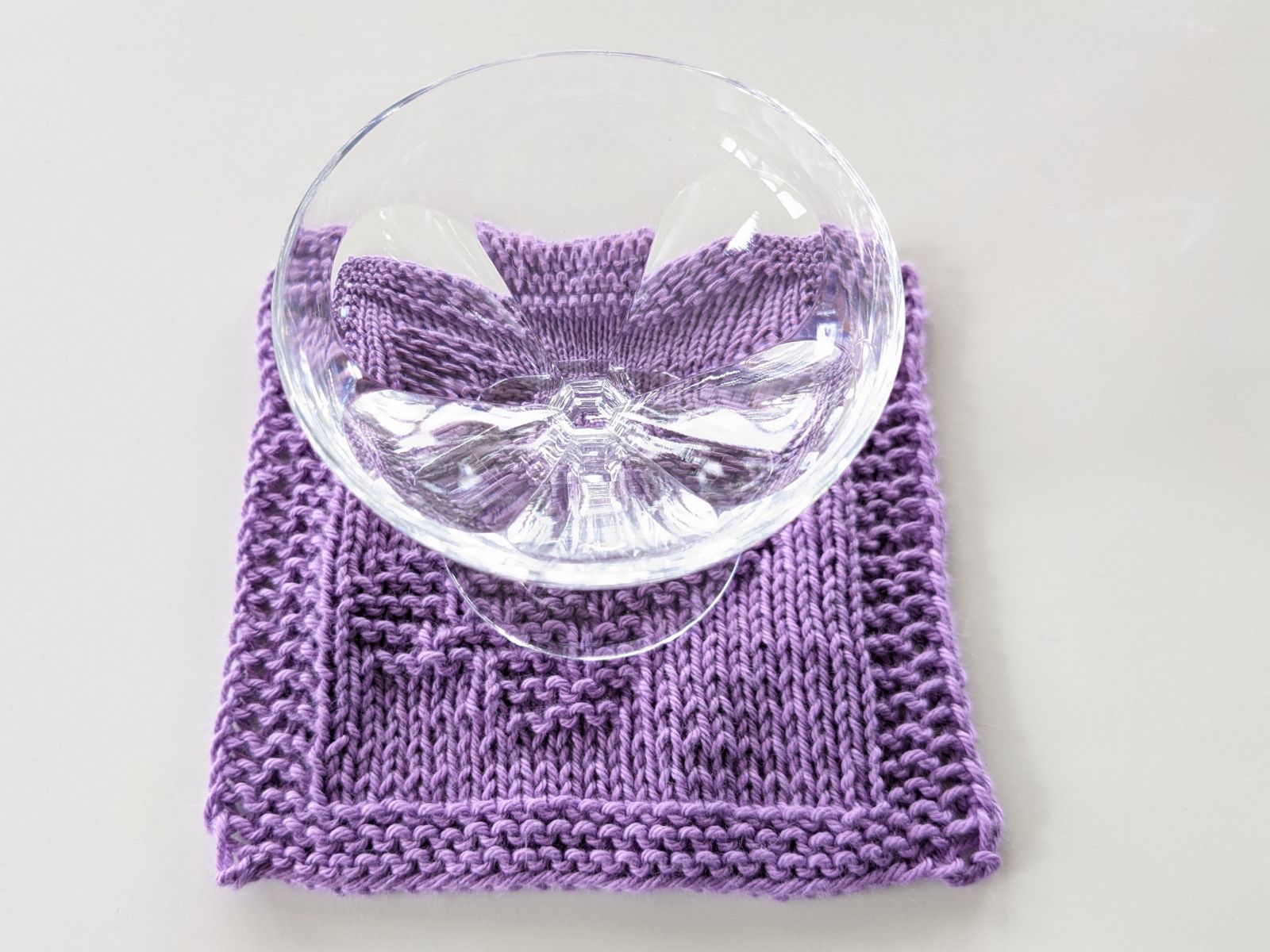 Blog content image for 'Free knitting pattern coaster / cleaning pad "Butterfly"'