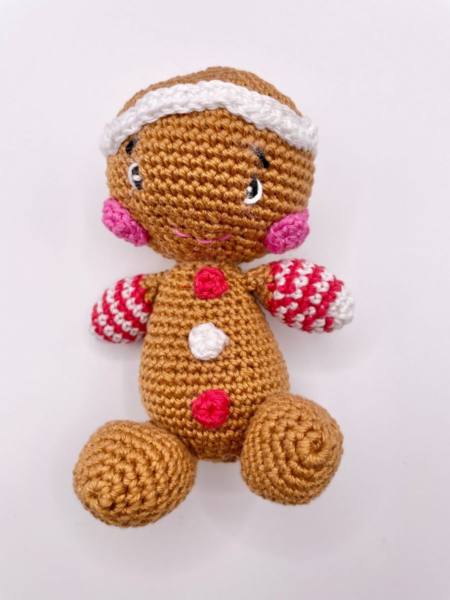 Blog content image for 'Kostenlose Häkelanleitung Amigurumi Lebkuchenmann für Anfänger'