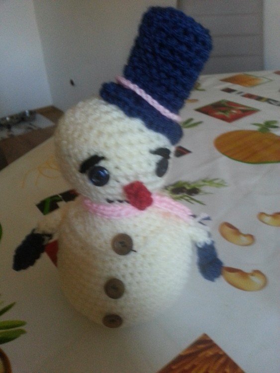 Amigurumi Schneemann - PDF und Video Häkelanleitung Kostenlos