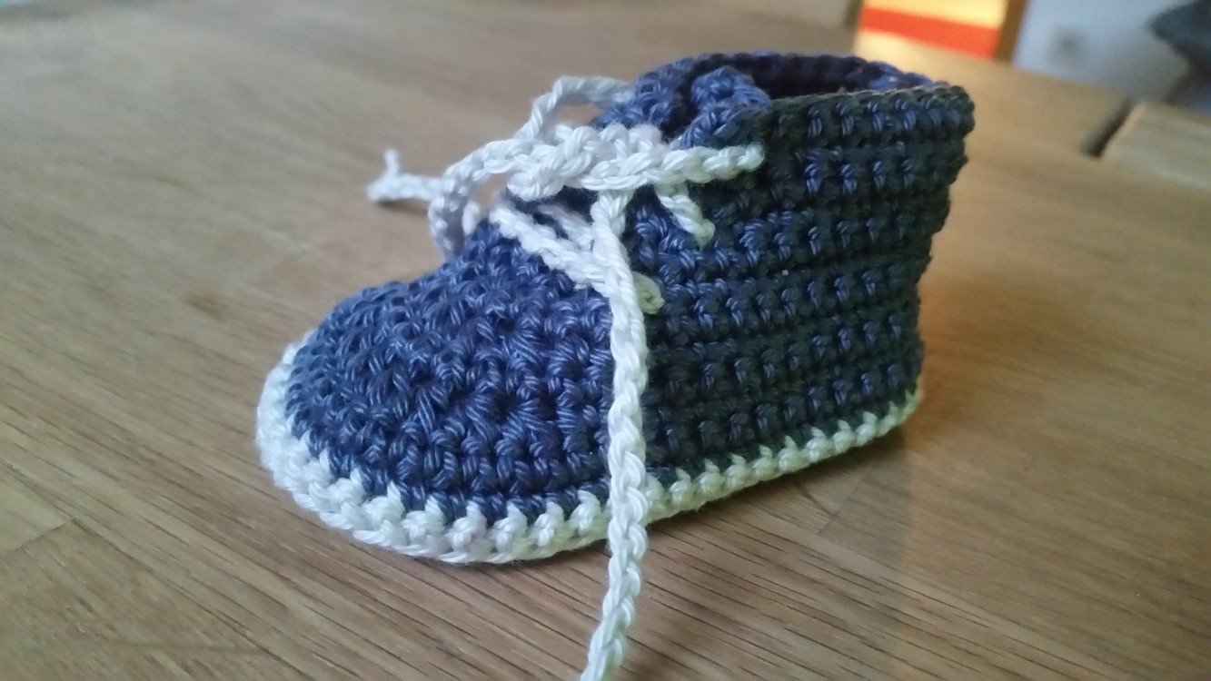 Häkelanleitung, Babyschuhe in 4 Größen