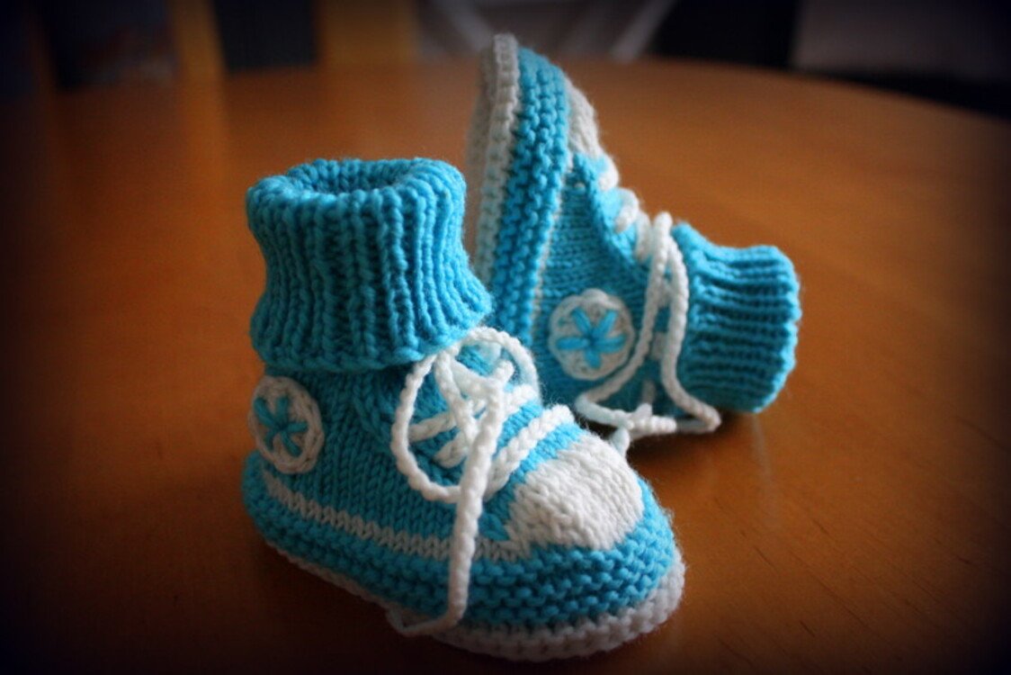 Strickanleitung Babyschuh &quot;Mein erster Turnschuh&quot; 4 Größen, mit Video