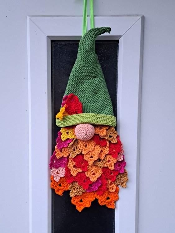 Autumn Gnome hanging decor for doors &amp; walls - simple from leftover yarn