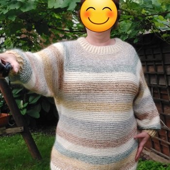 Pullover Finisterre, nach meinen Vorstellungen abgewandelt. Gehäkelt aus Alize Cotton Gold und Drops Kid Silk mit NS5.