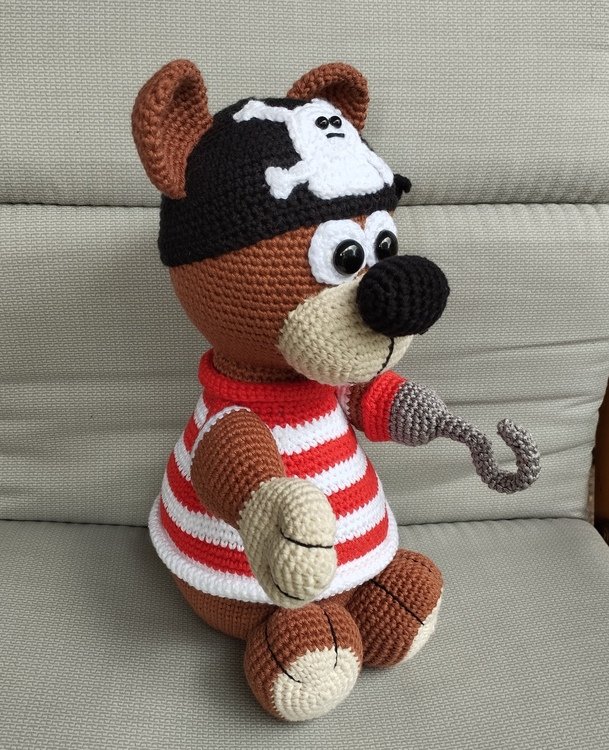 Jack Bearrow the pirate - Crochet Pattern by Diana´s kleiner Häkelshop