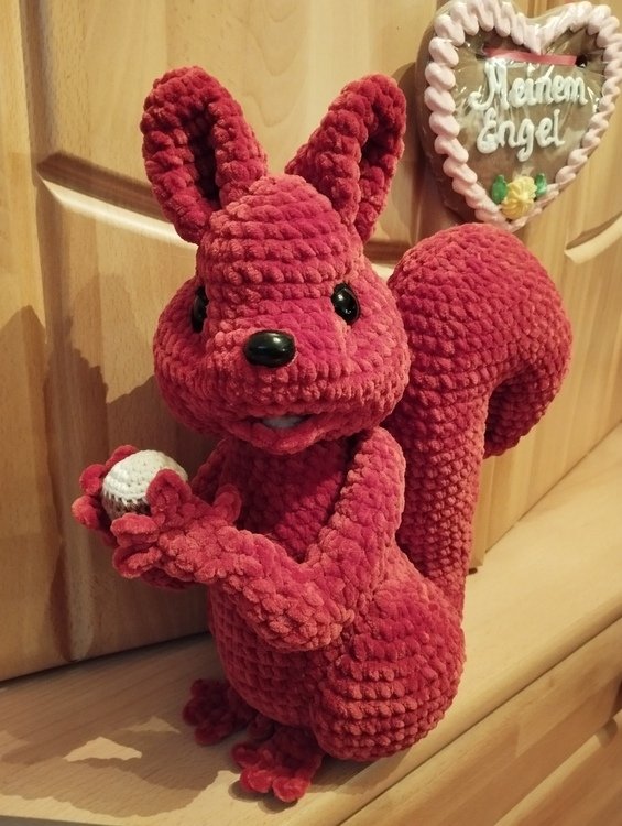 Crochet Pattern Einin Squirrel