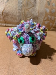 Das Dudopuxo: Einhorn, Ringelschwanz, Flügel, Elefantenohren.
Hat sich meine Tochter ausgedacht und ich musste es umsetzen. Hat Spaß gemacht, mal selbst kreativ zu werden. Und das Kind war sehr zufrieden.