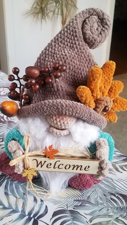 Crochet pattern autumn gnome door decoration