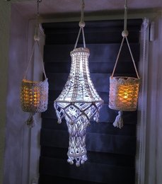 Auch ein kleiner bunter Lampion von Angi Design ist ein super Projekt und leicht nach zu häkeln. 👍