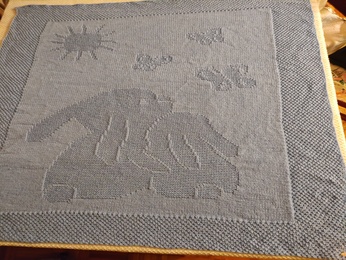 Dieses tolle Muster hat mich inspiriert, eine schöne Babydecke für meine Nichte zu stricken. Danke für die schöne Anleitung.