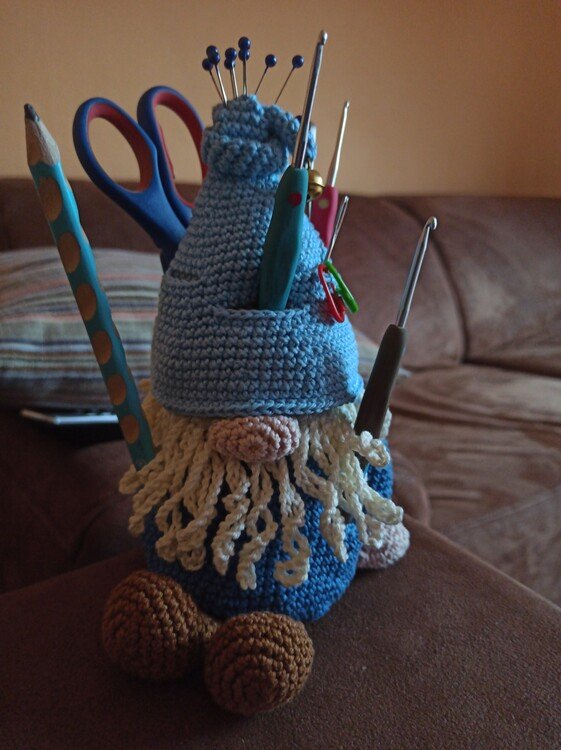 Phone Stand Gnome - Crochet Pattern