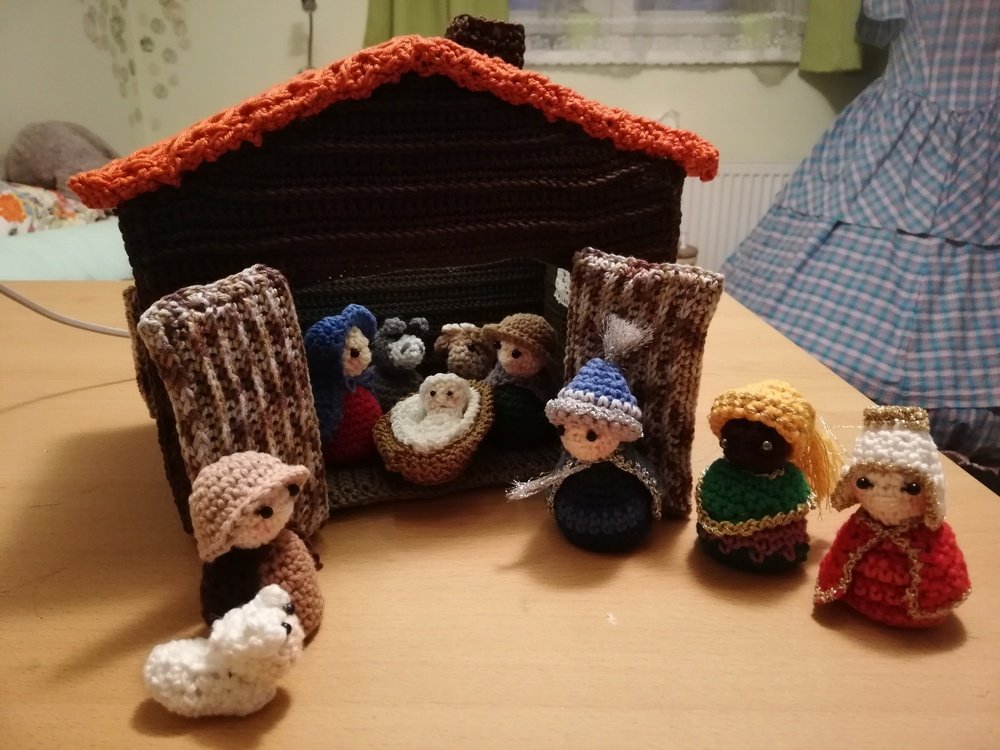 Häkelanleitung Mini Weihnachtskrippe Set mit 11 Figuren