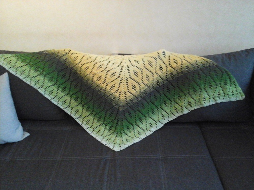 Salmiakki Shawl