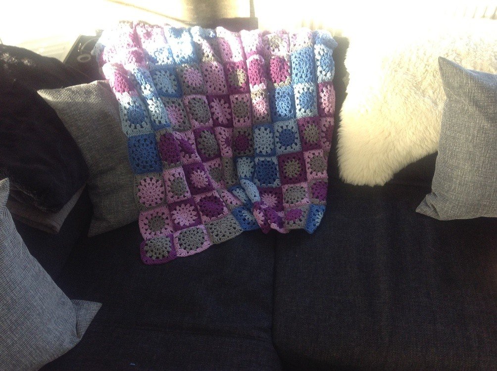 Blüten- Granny square- Häkelanleitung