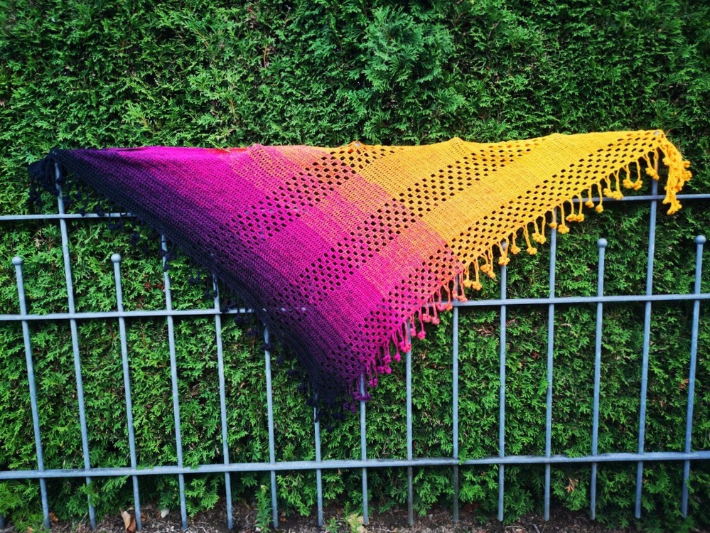 Crochet pattern shawl, wrap Daisy