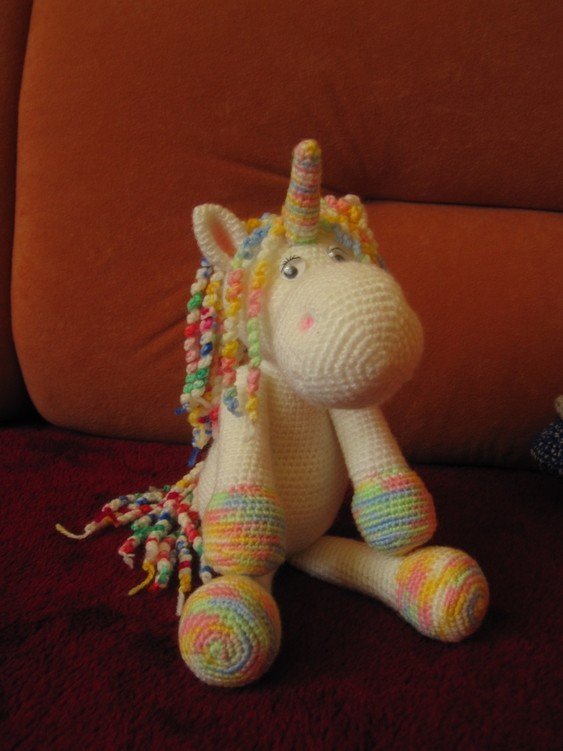 2 in 1: Trophäe oder großes Kuscheltier, Regenbogen Einhorn, Häkelanleitung als PDF