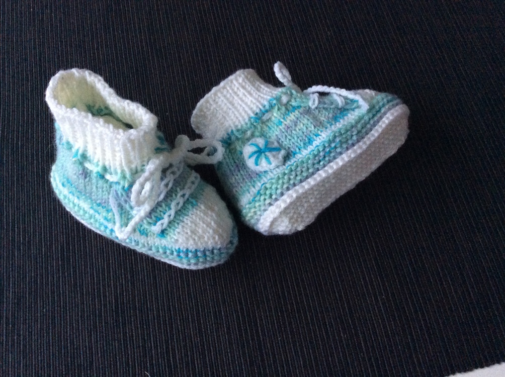 Strickanleitung Babyschuh &quot;Mein erster Turnschuh&quot; 4 Größen, mit Video